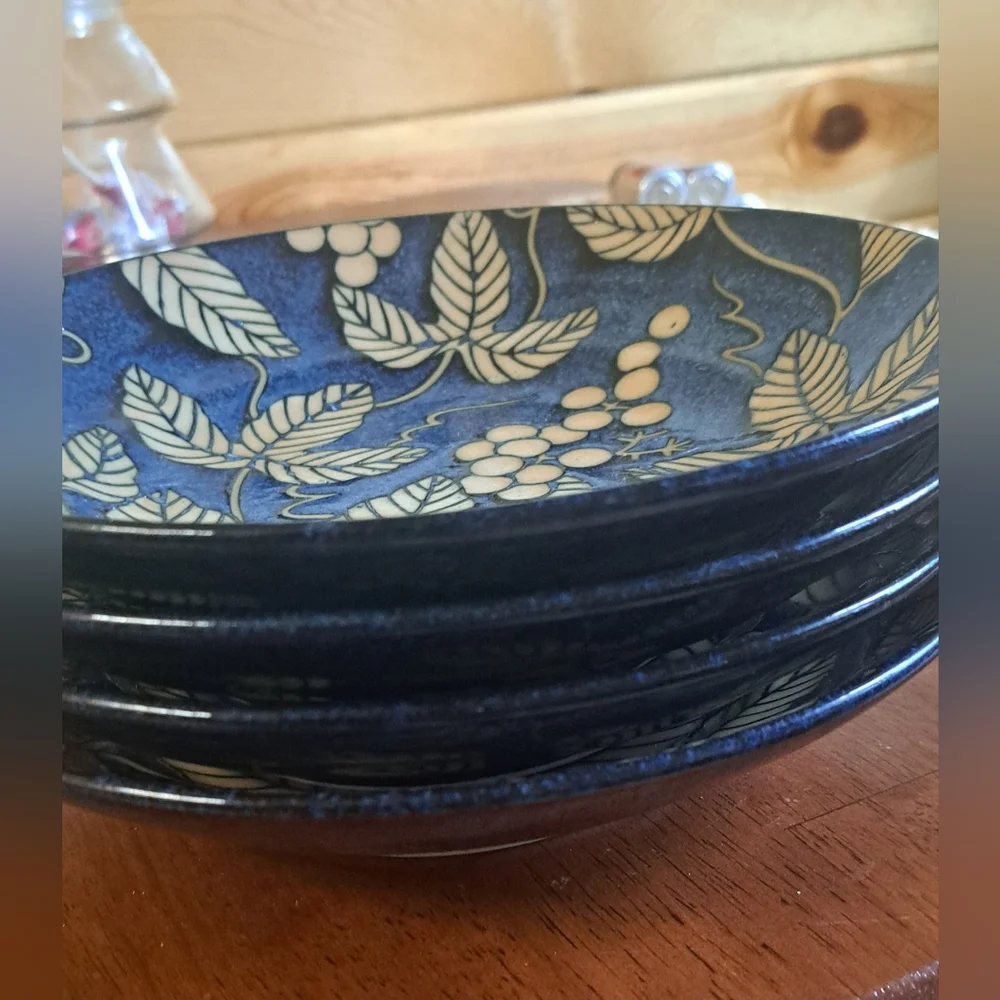 Sousaku Japan Pottery In Relief Dark Cobalt Blue Pasta Bowl Tan Leaves Set Of 4